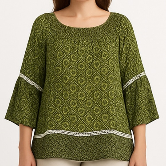 Chico’s Size 0 Green Boho Peasant Top Rayon Bell Sleeve Smocked Neckline Blouse - Picture 12 of 13